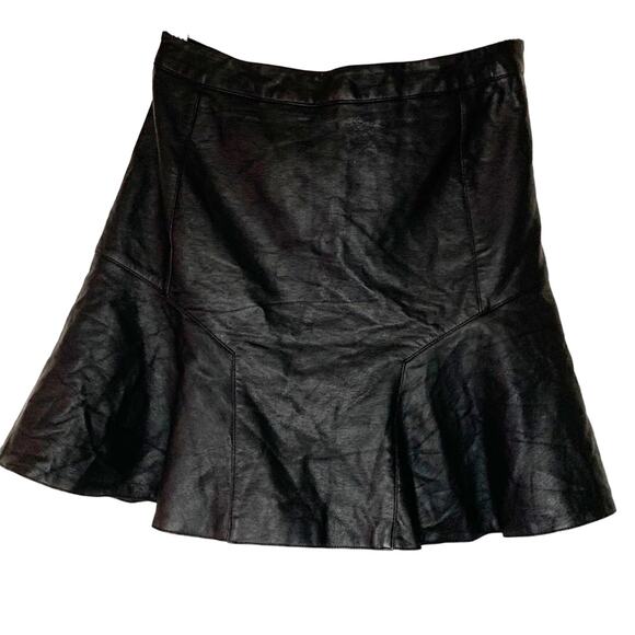 REMAIN NWT Faux Leather Mini Skater Skirt High-Waisted Flare-Hem Black Sz Small - Picture 11 of 11